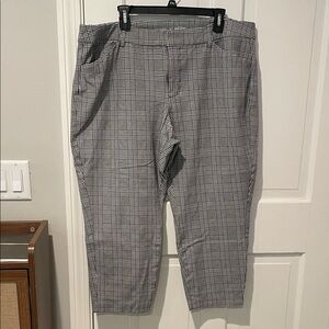 Old Navy Men's Black and White Checkered Pants